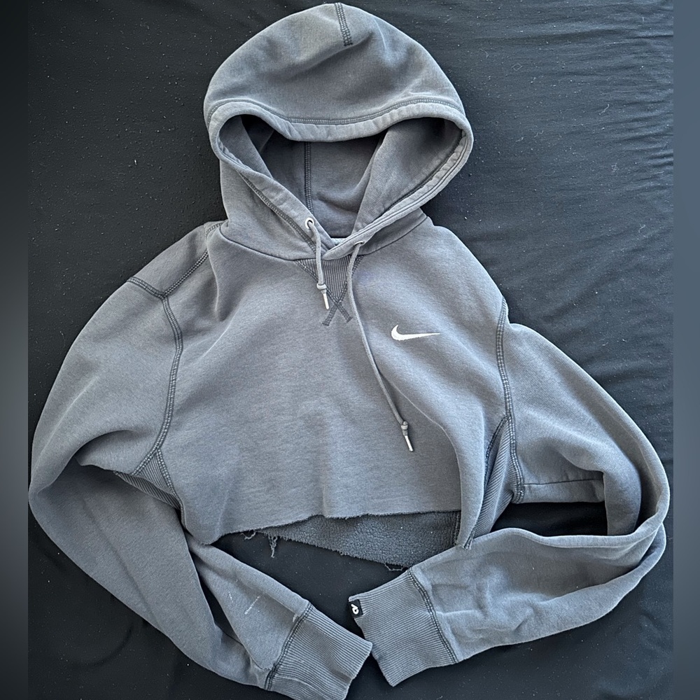 Nike cropped hoodie